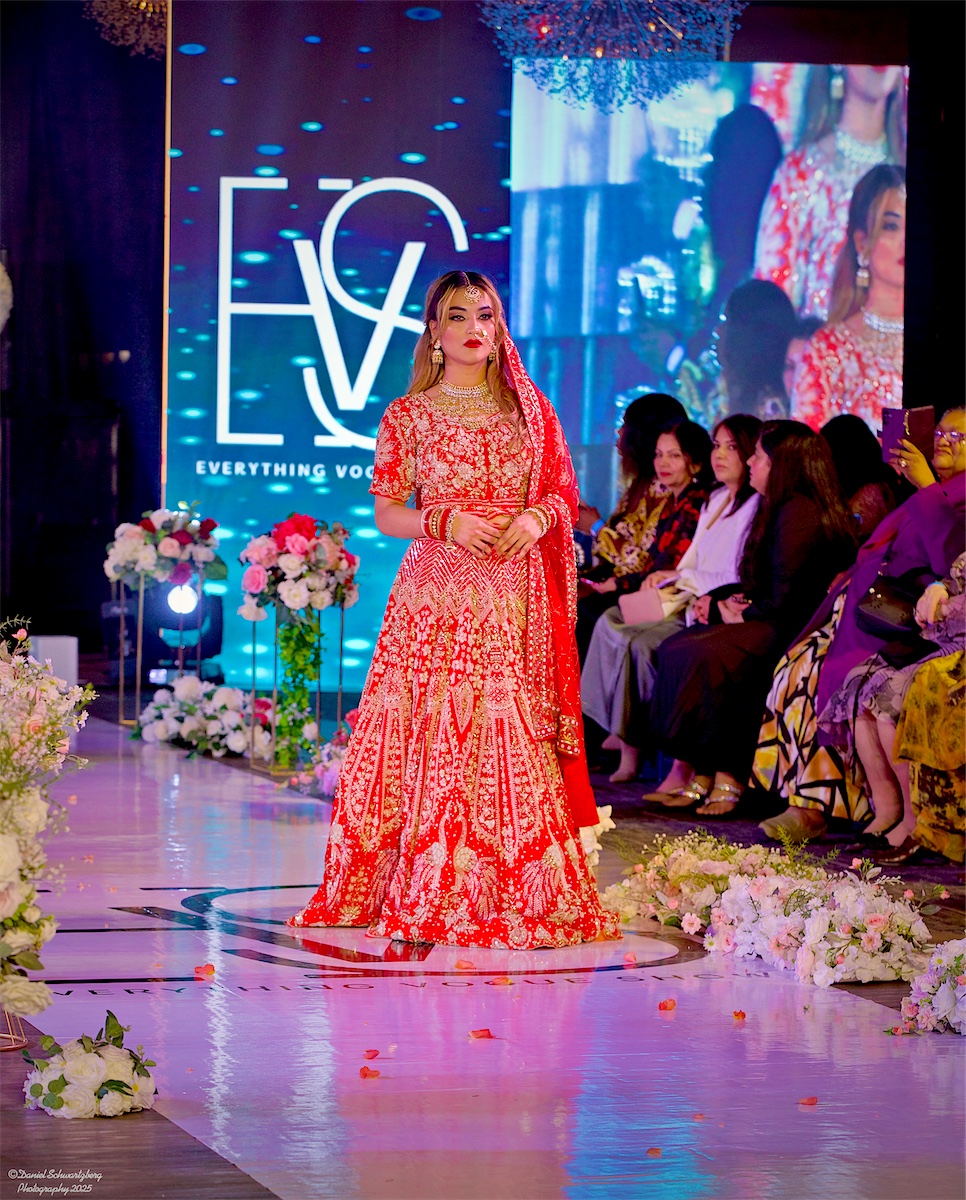 Runway / fashion show look