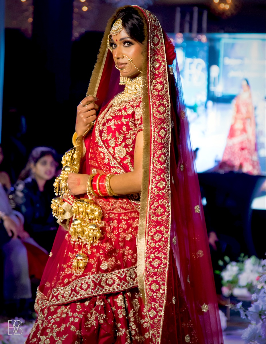 Runway / fashion show look